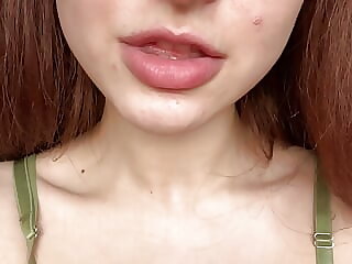 HOT TEEN STRIPPING ON TIKTOK