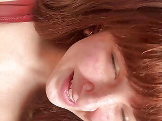 HOT TEEN DOES VIRAL TIKTOK..
