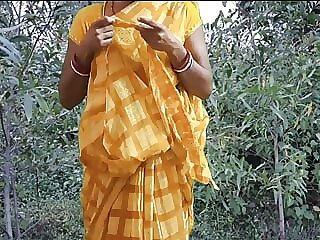 Indian village Desi Hot aunty